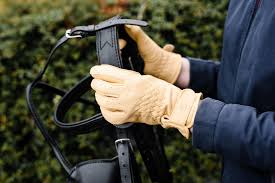 SSG Pro Show Deerskin Gloves Natural