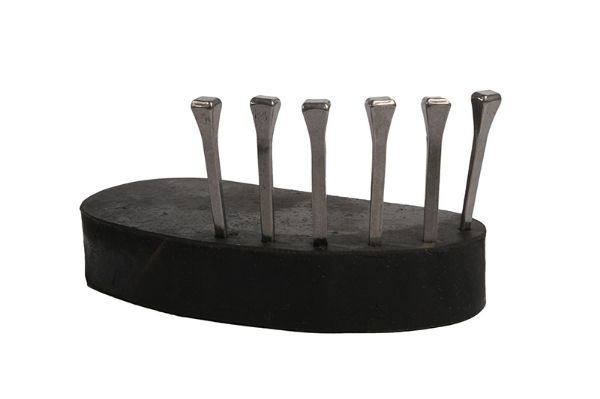 Hoof Block Rubber + Nails