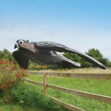 Defenders Wind-Action Flying Falcon Decoy