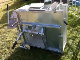 O’Neills Dehorning Crate