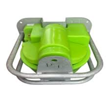 Platinum Tanks 4.5 Gallon Flap Drinker with Rump Bar